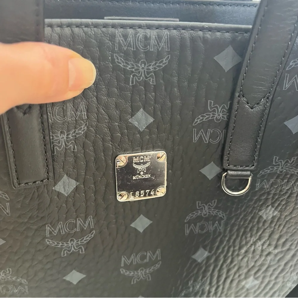 MCM small Aren tote - Picture 5 of 16